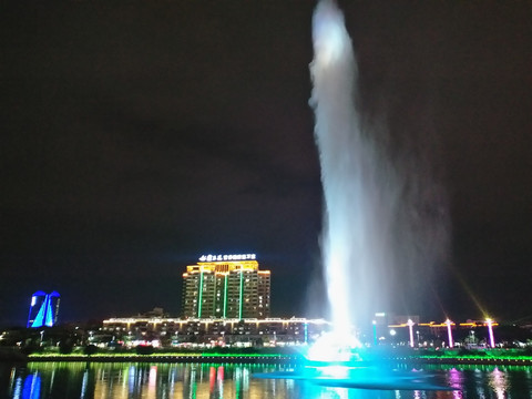 河源 亚洲第一高喷泉 夜景