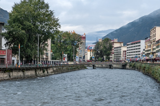 四川马尔康县城