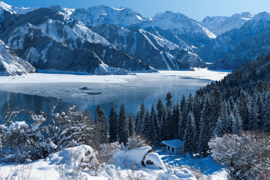 天池雪景