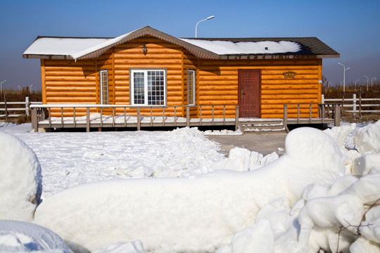 小木屋 冰雪覆盖
