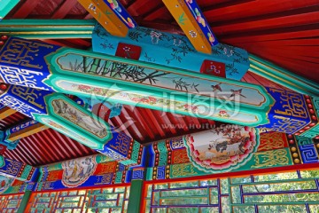 中国古建抄手游廊彩绘装饰艺术