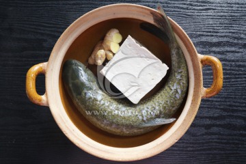 草鱼炖豆腐