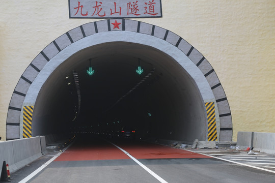 高速隧道