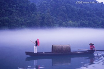 雾漫小东江