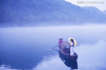 雾漫小东江