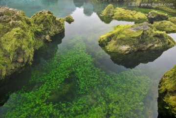 山涧溪水