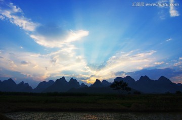 夕阳 晚霞 有噪点