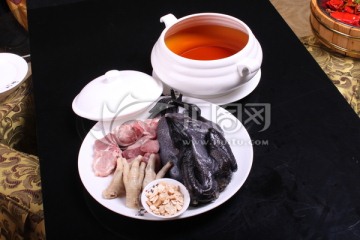 花旗參燉烏雞
