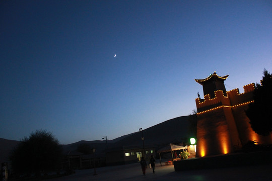 敦煌古城夜景