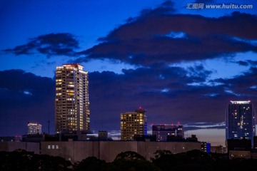 迷人夜色下的国外现代都市