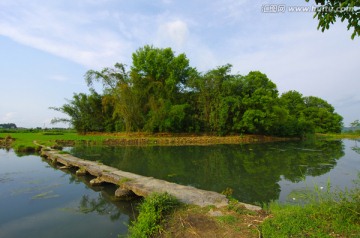 小河