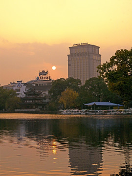 宁波月湖公园月湖夕照