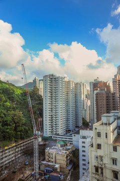 香港高楼夹缝里的工地