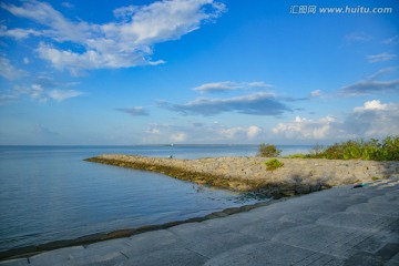 宁静的海边埠口