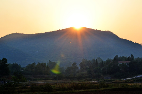 乡村夕阳