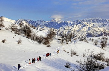 雪山 户外 穿越 冬景