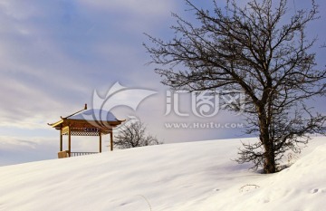 雪山之巅 雪山上的长亭