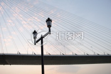 广州东沙大桥与路灯
