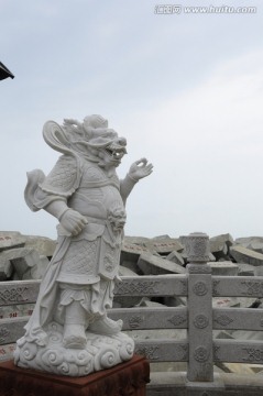海龙王雕像