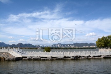 青龙湖公园石桥