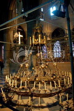 巴黎圣母院烛台