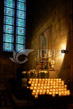 巴黎圣母院烛台