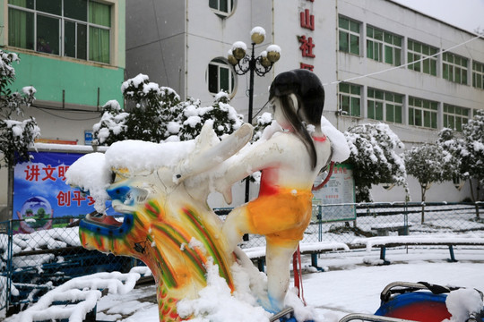 游乐园雪景