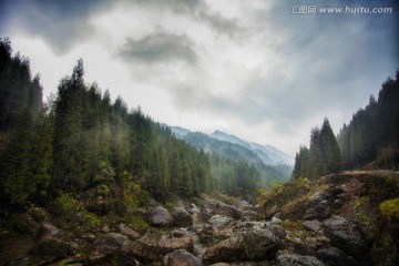 峨眉山雅安高庙黑山村