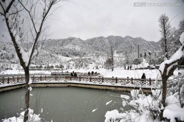 箐山公园雪景