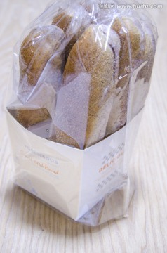 塑料袋包装的长面包