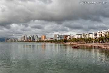 海南三亚湾风光