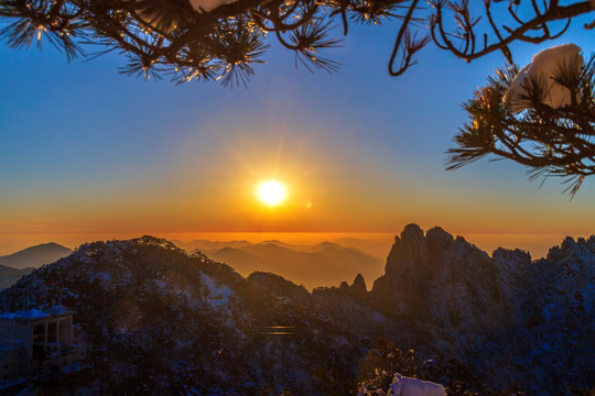 黄山彩霞