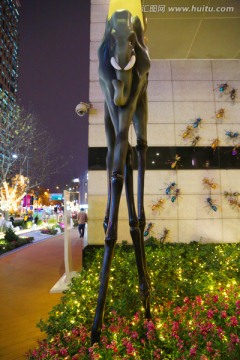 K11购物艺术中心大象雕塑