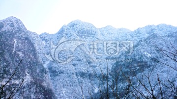 大雪封山 兴隆村雪景