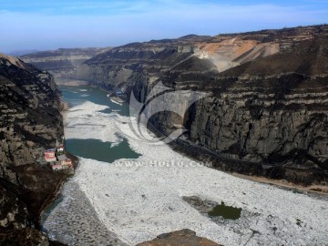 秦晋黄河大峡谷凌汛