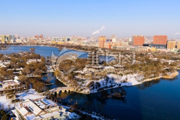 雪后大明湖全景