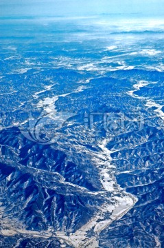 航拍东北千山地区雪景