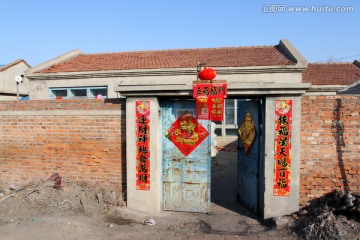 东北农村 民宅 过年 大门