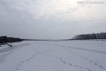 千里冰封 萬(wàn)里雪飄 大江 冰雪