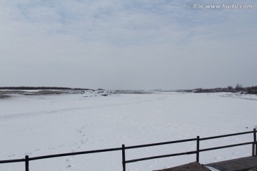 千里冰封 萬里雪飄 大江 冰雪