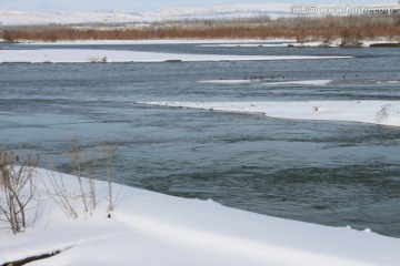 冰雪河流