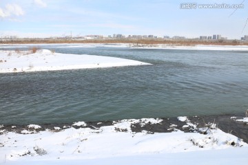 冰雪河流