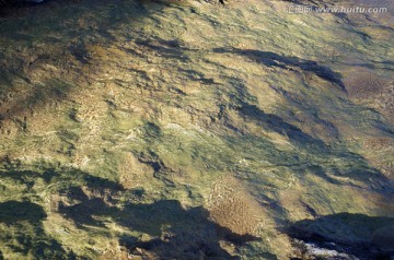 山泉流水