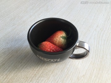 咖啡草莓