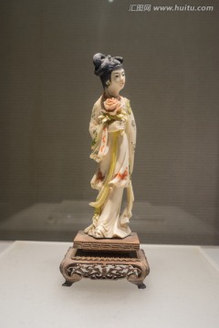 象牙仕女雕像