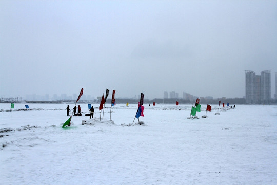 冬天 雪地 冰面 游乐场 冬季