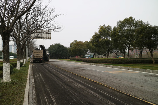 修路 铺路 铺沥青