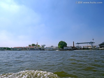 泰国湄南河码头风光全景