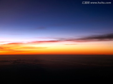 飞机航拍橙色夕阳晚霞云海