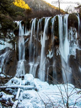 冬季九寨沟瀑布和冰雪